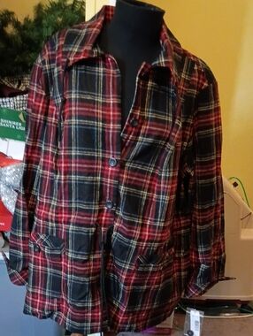 Plaid Button-Up Women Penelton Shirt Jacket - Red and Black
